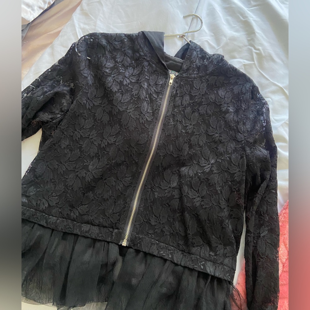 Black crop top